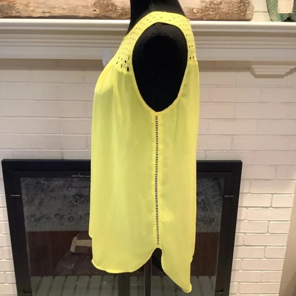 #291 Gorgeous Pleione by Anthropologie Canary Yellow Blouse Size Medium - Picture 3 of 6